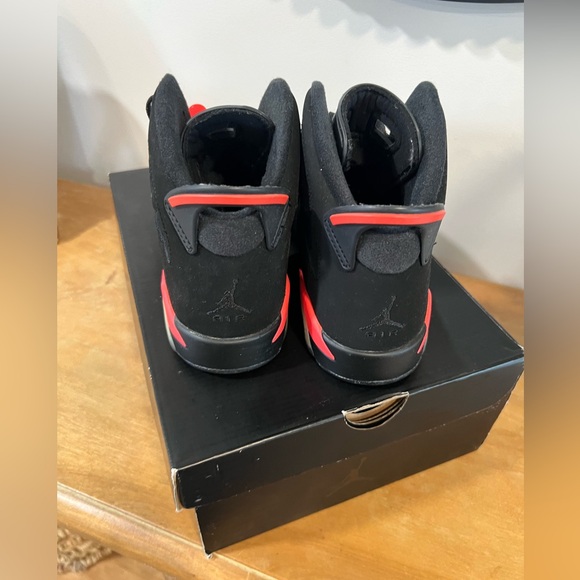 Air Jordan Infrared 6 - Picture 2 of 4